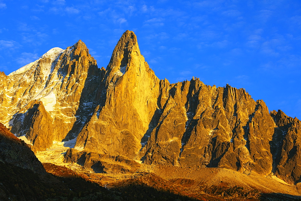 Aiguille Verte, 4122m, and Les Drus (Aiguille du Dru) 3754m, Chamonix, Haute Savoie, French Alps, France, Europe