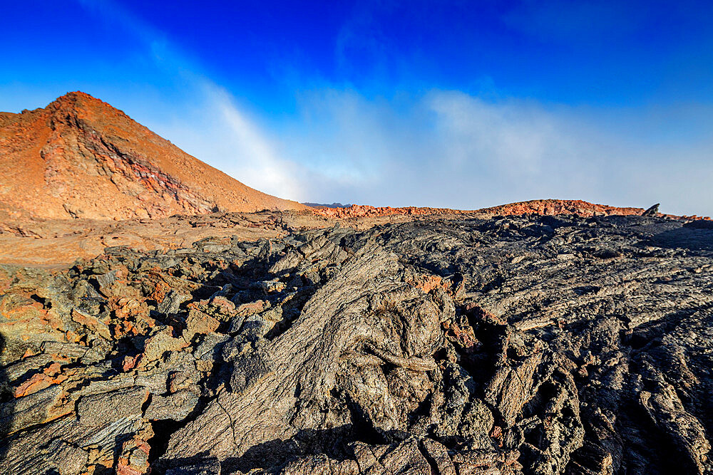 Volcanic landscape, Mauna Loa, Hawaii Volcanoes National Park, UNESCO World Heritage Site, Big Island, Hawaii, United States of America, North America