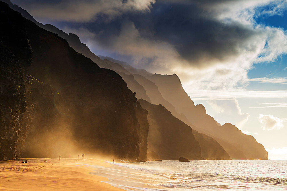 Pali sea cliffs on the Kalaulau trail, Napali Coast State Park, Kauai Island, Hawaii, United States of America, North America