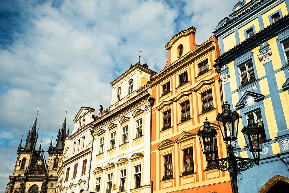 Baroque houses, street lamp and Gothic Tyn Church, Old Town Square, Old Town, UNESCO World Heritage Site, Prague, Czechia, Europe