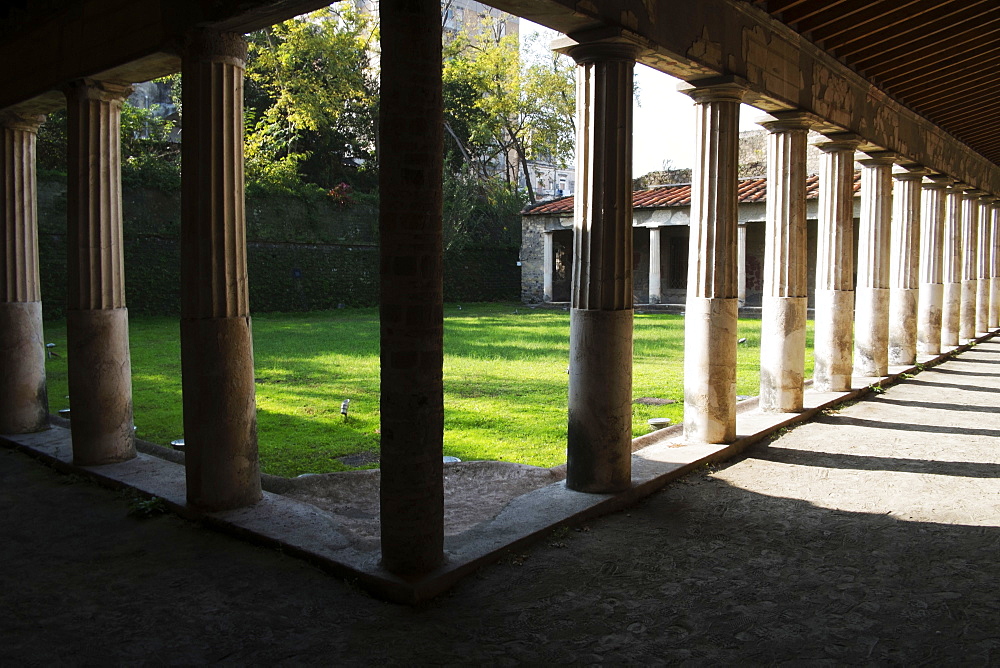 Visitors in the Poppea Sabina's private villa (Villa Oplontis), Oplontis, UNESCO World Heritage Site, Torre Annunziata, Campania, Italy, Europe