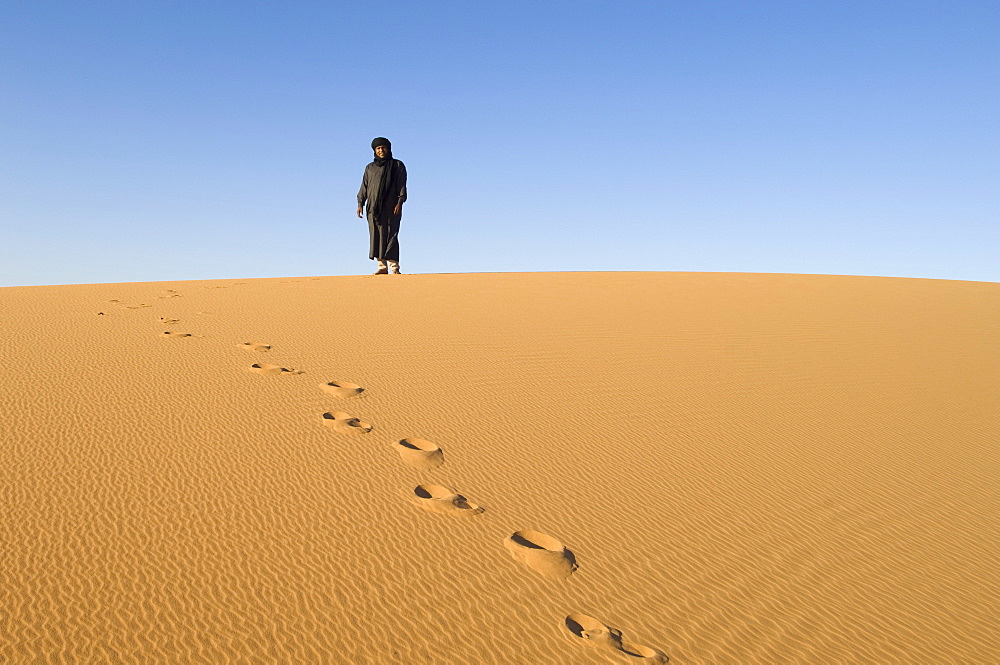 Tuareg, Akakus, Sahara desert, Fezzan, Libya, North Africa, Africa