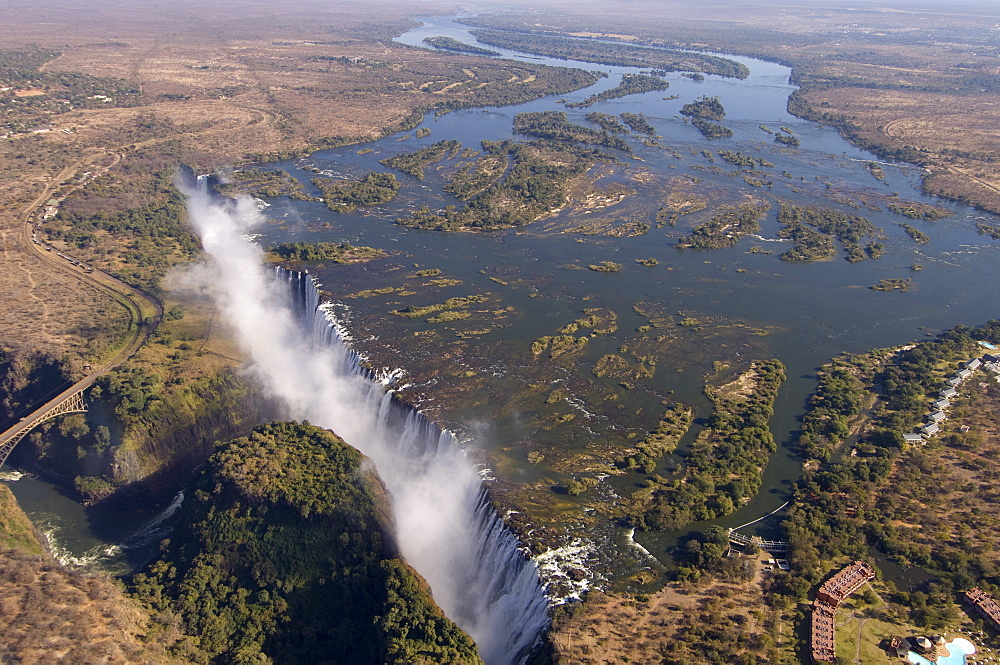 Victoria Falls, UNESCO World Heritage Site, Zambesi River, on the border of Zambia and Zimbabwe, Africa