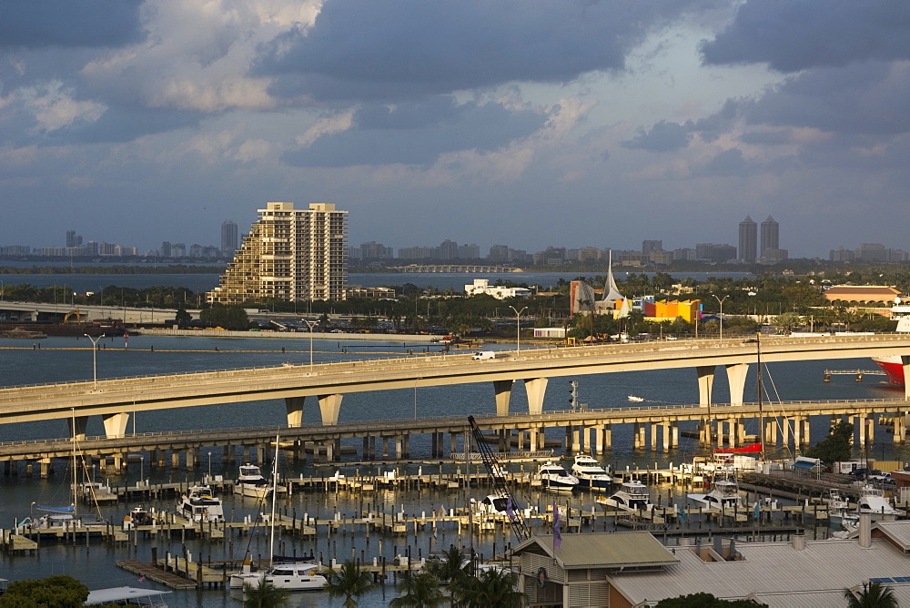 Port Boulevard and Bayside Marina, Downtown, Miami, Florida, United States of America, North America