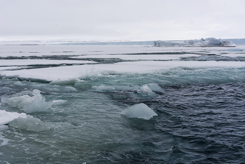 Brasvellbreen, Austfonna ice cap, Nordaustlandet, Svalbard Islands, Arctic, Norway, Europe