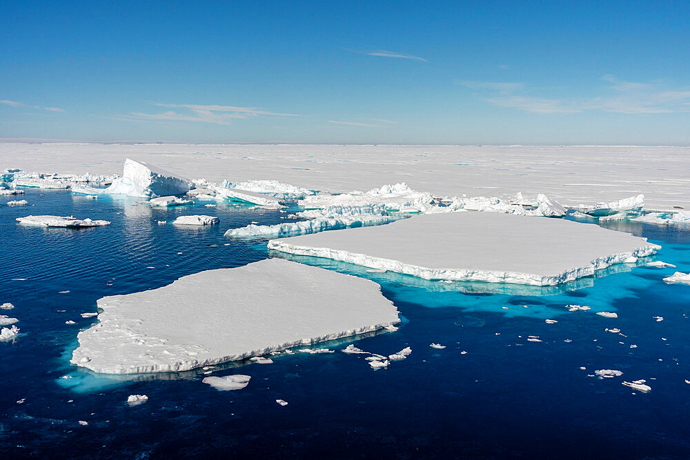 Icebergs, Larsen B Ice Shelf, Weddell Sea, Antarctica, Polar Regions