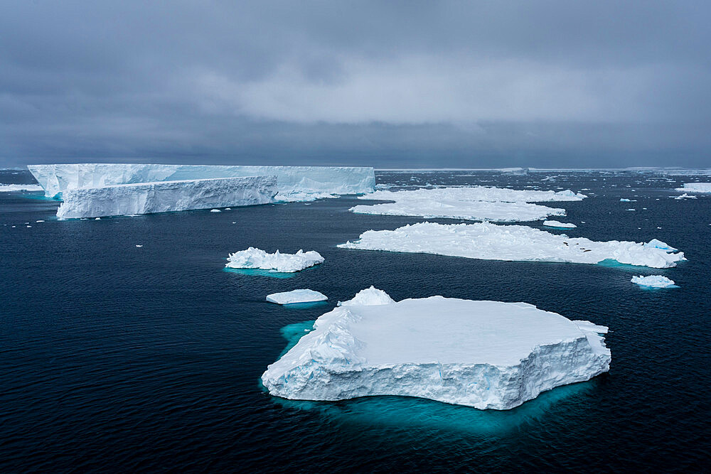 Tabular iceberg, Larsen C Ice Shelf, Weddell Sea, Antarctica, Polar Regions