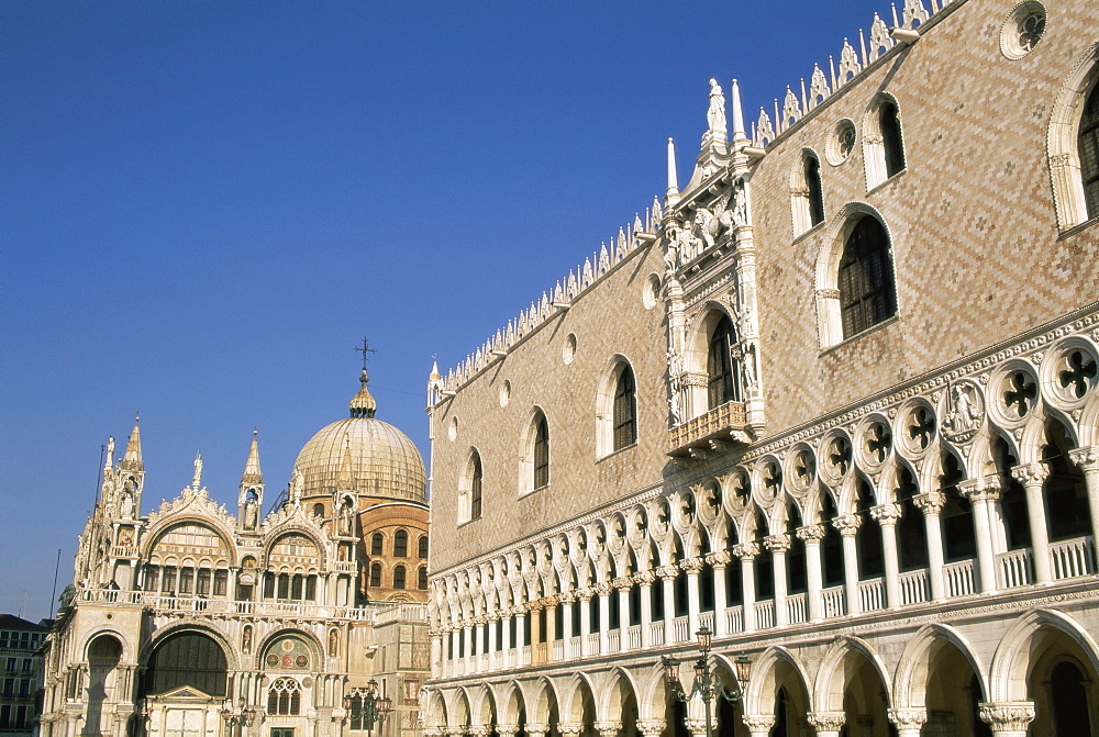 San Marco basilica (St. Mark's Christian basilica) and Palazzo Ducale (Doge's palace), Venice, UNESCO World Heritage Site, Veneto, Italy, Europe