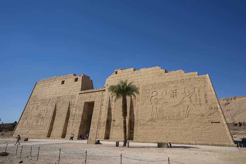 Temple of Ramesses III, Medinat Habu, UNESCO World Heritage Site, Thebes, Luxor, Egypt, North Africa, Africa