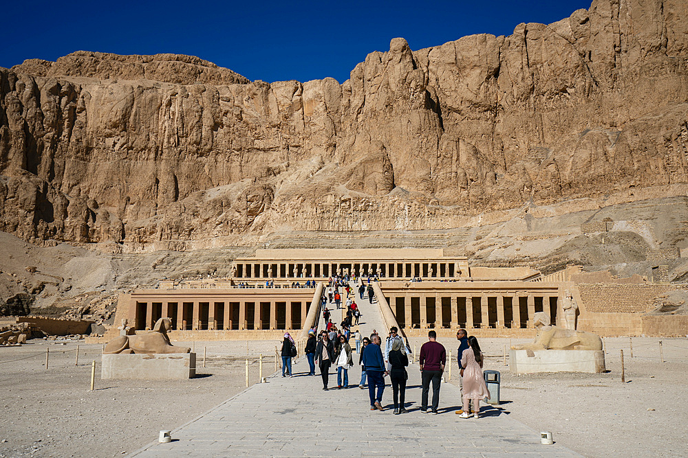 Mortuary temple of Hatshepsut in Deir al-Bahri, UNESCO World Heritage Site, Thebes, Egypt, North Africa, Africa