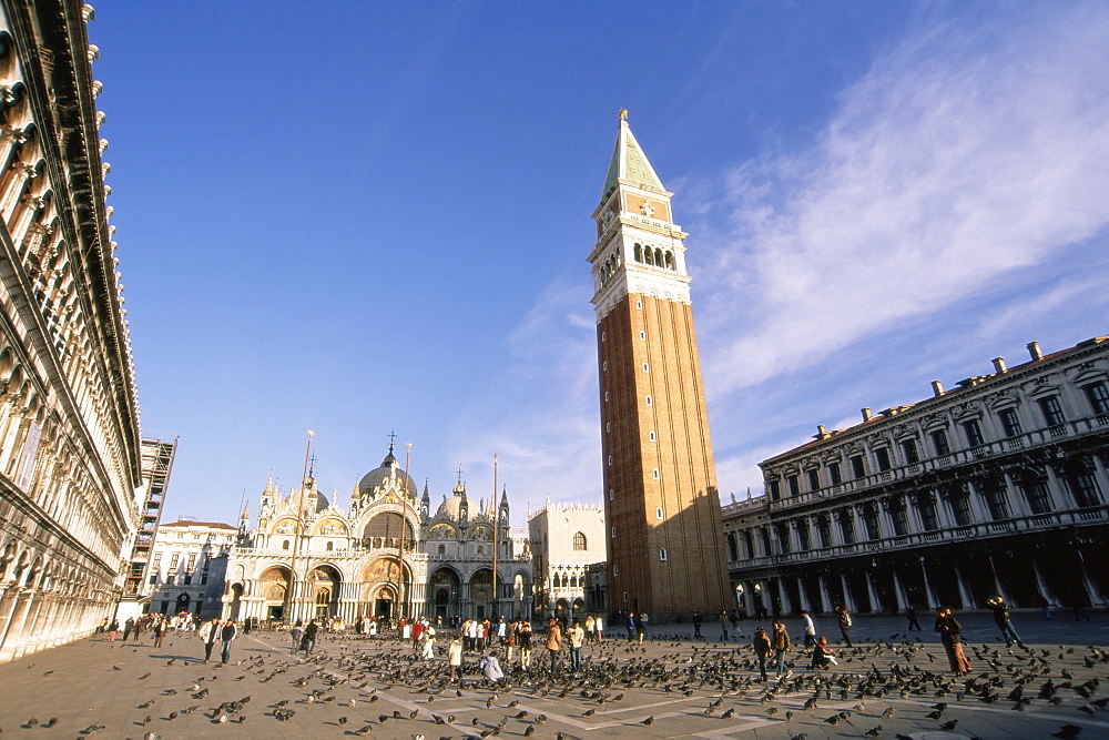 Piazza San Marco (St. Mark's Square), San Marco basilica (St. Mark's Christian basilica) and San Marco Campanile (St. Mark's belltower), Venice, UNESCO World Heritage Site, Veneto, Italy, Europe