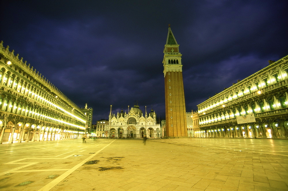 Piazza San Marco (St. Mark's Square) at dusk, San Marco basilica (St. Mark's Christian basilica) and San Marco campanile (St. Mark's belltower), Venice, UNESCO World Heritage Site, Veneto, Italy, Europe