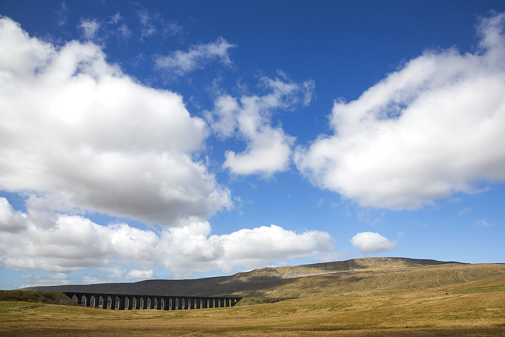 Ribblehead Viaduct, Ingleton, Yorkshire Dales National Park, Yorkshire, England, United Kingdom, Europe