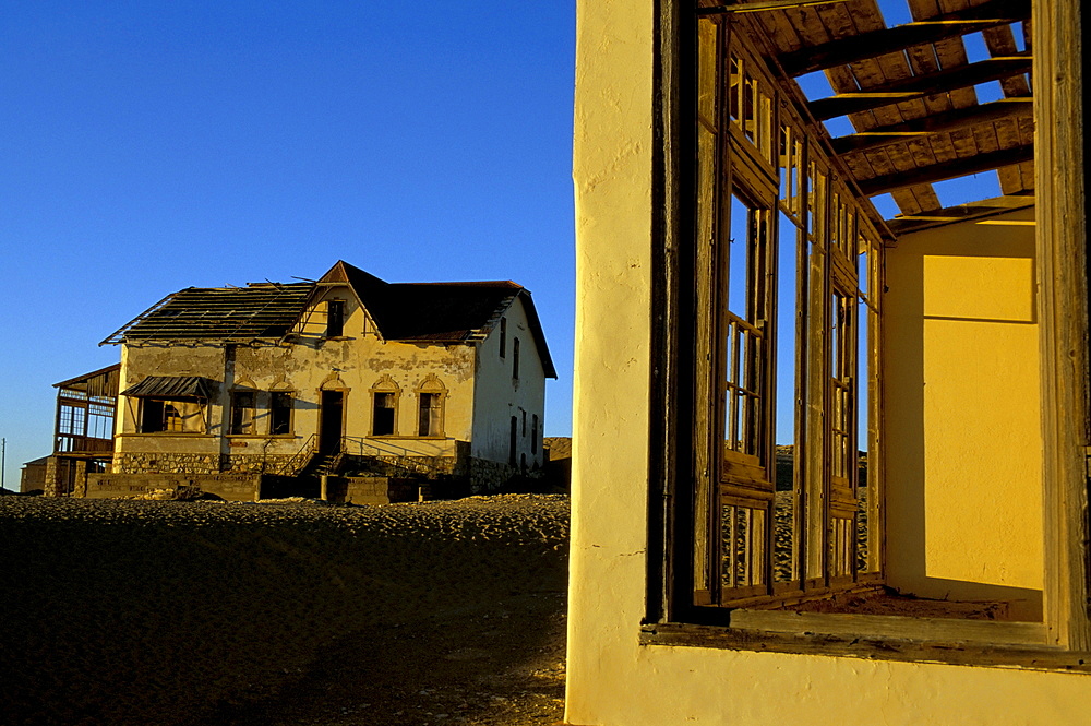 Diamond mining ghost town, Kolmanskop, Namib Desert, Luderitz, Namibia, Africa