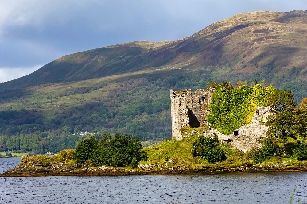 The 15th century Castle Lacklan, Clan Maclachlan, Loch Fyne, Argyll and Bute, Western Scotland, United Kingdom, Europe