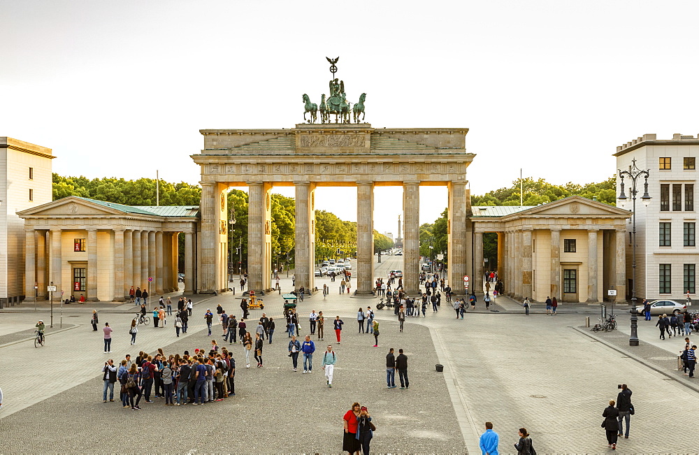 Brandenburg Gate (Brandenburger Tor), Mitte, Berlin, Germany, Europe