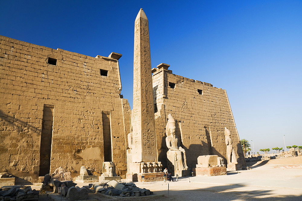 Luxor Temple, Luxor, Thebes, UNESCO World Heritage Site, Egypt, North Africa, Africa