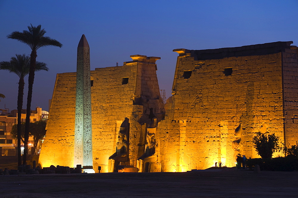 Luxor Temple, Luxor, Thebes, UNESCO World Heritage Site, Egypt, North Africa, Africa