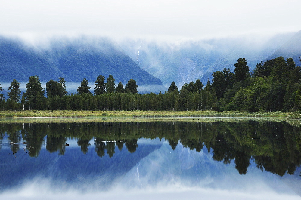 Lake Matheson, Westland Tai Poutini National Park, UNESCO World Heritage Site, West Coast, South Island, New Zealand, Pacific