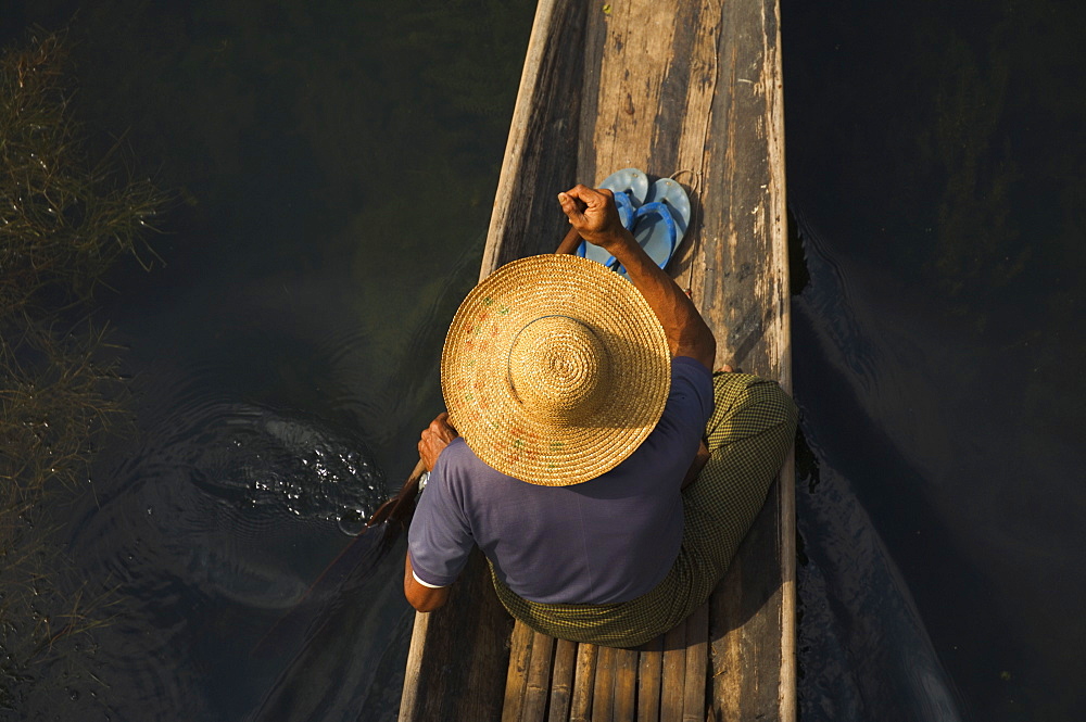 Fisherman on Inle Lake, Shan States, Myanmar (Burma), Asia