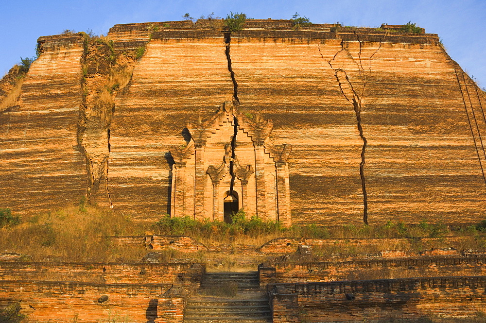 Mingun Pagoda, Mingun, Myanmar (Burma), Asia