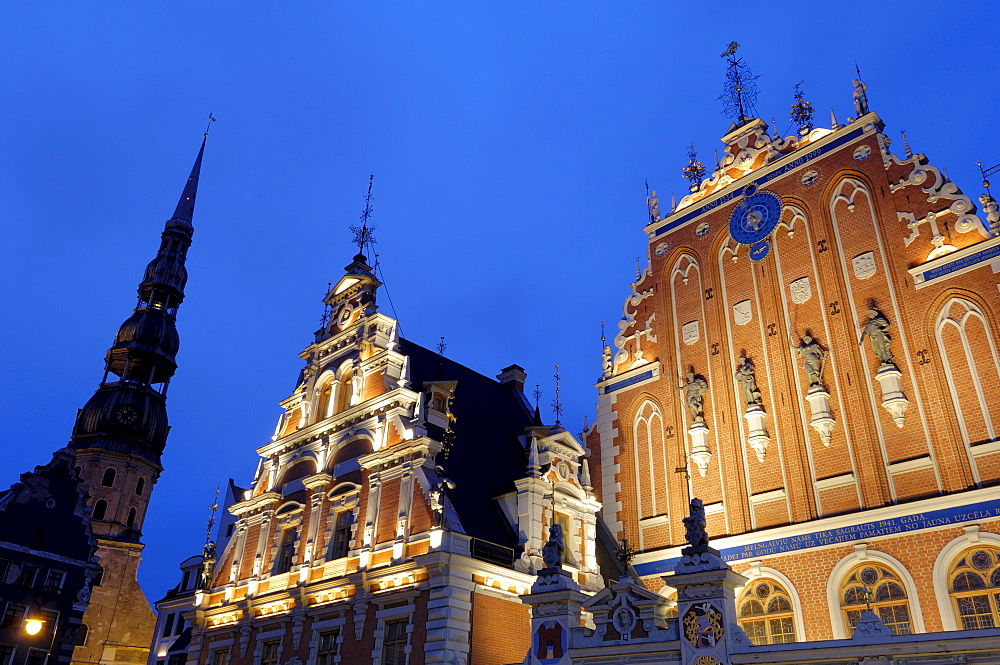 House of the Blackheads at night, Town Hall Square, Ratslaukums, Riga, Latvia, Baltic States, Europe