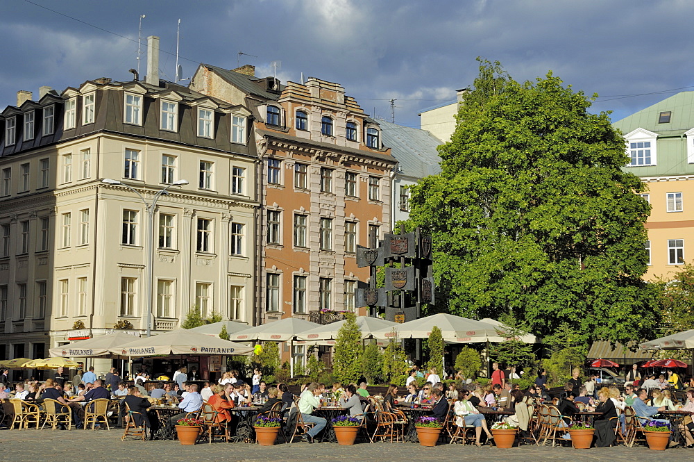 Street cafe, Doma Square, Riga, Latvia, Baltic States, Europe