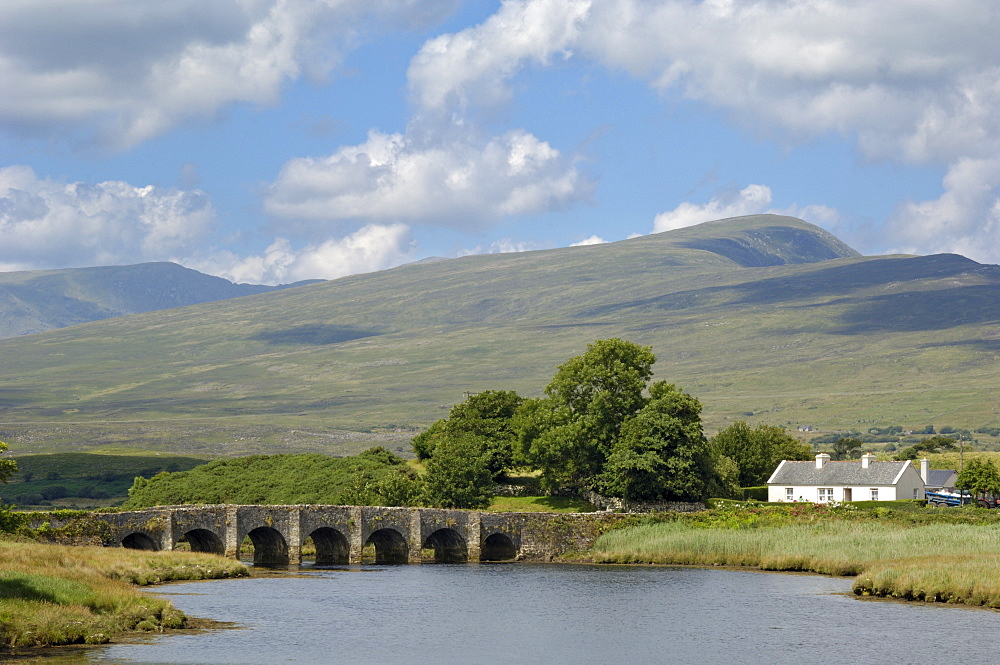 Ancient bridge near Newport, County Mayo, Connacht, Republic of Ireland (Eire), Europe