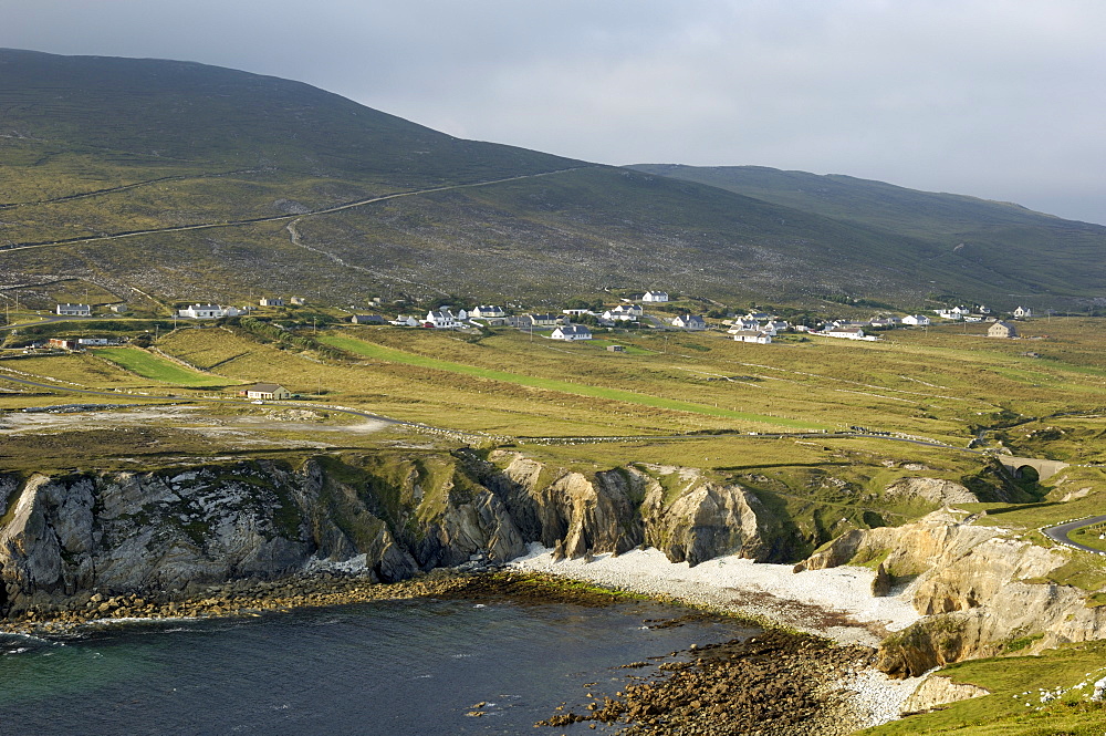 Cove and village of Ashleam, Achill Island, County Mayo, Connacht, Republic of Ireland, Europe