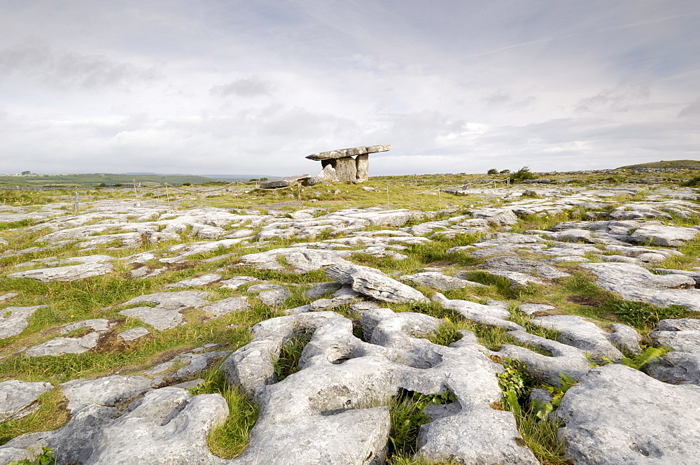 Poulnabrone Dolmen Portal Megalithic Tomb, The Burren, County Clare, Munster, Republic of Ireland, Europe