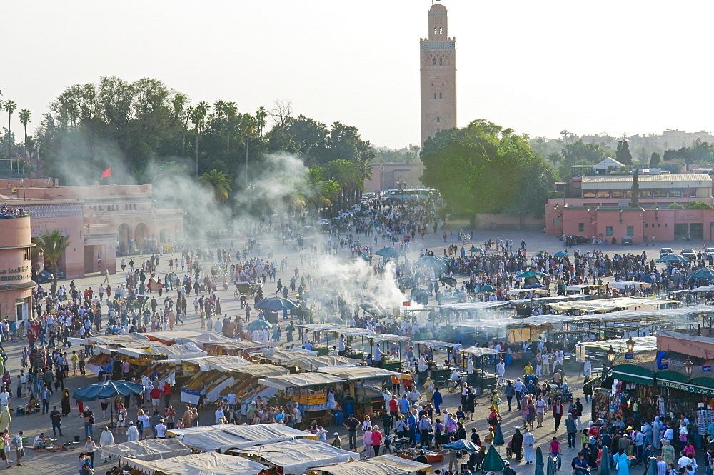 Jemaa El Fna (Djemaa El Fna), Marrakesh (Marrakech), Morocco, North Africa, Africa