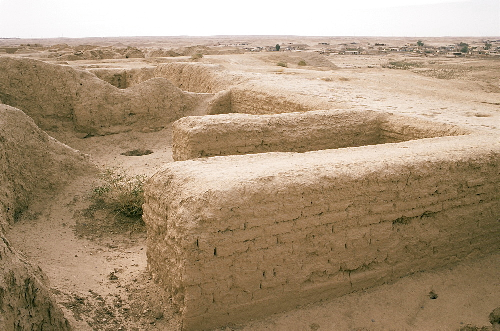 Walls, Assur (Ashur), UNESCO World Heritage Site, Iraq, Middle East