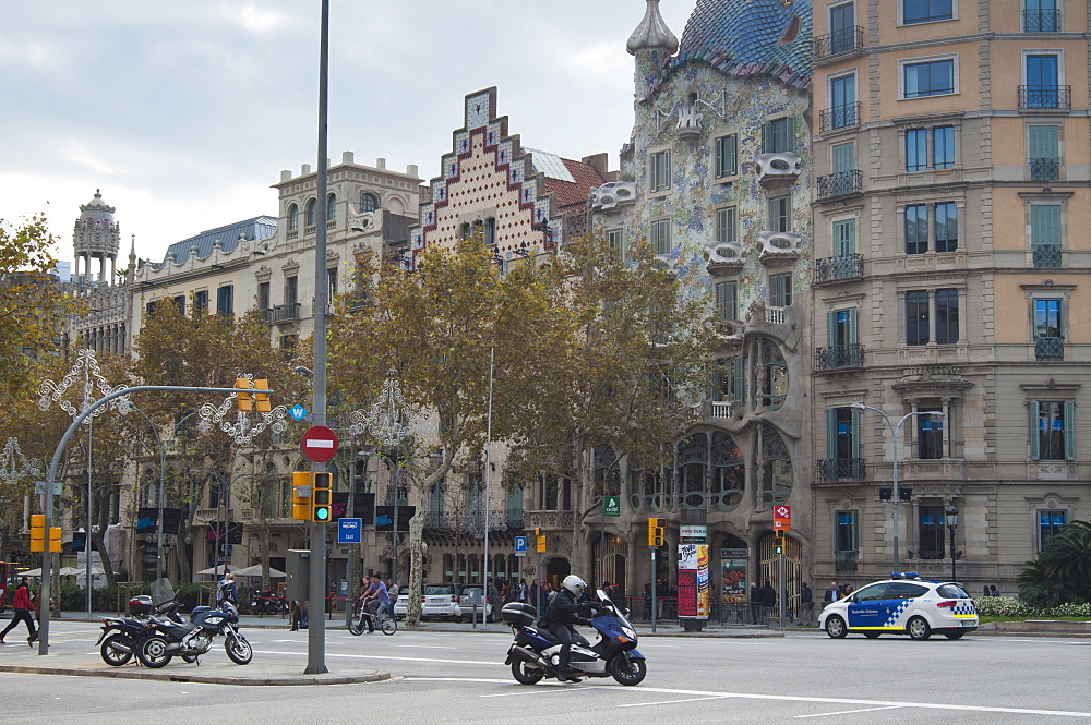 Casa Batllo by Gaudi, UNESCO World Heritage Site, and Casa Amatler by Cadafalch, Barcelona, Catalunya (Catalonia) (Cataluna), Spain, Europe