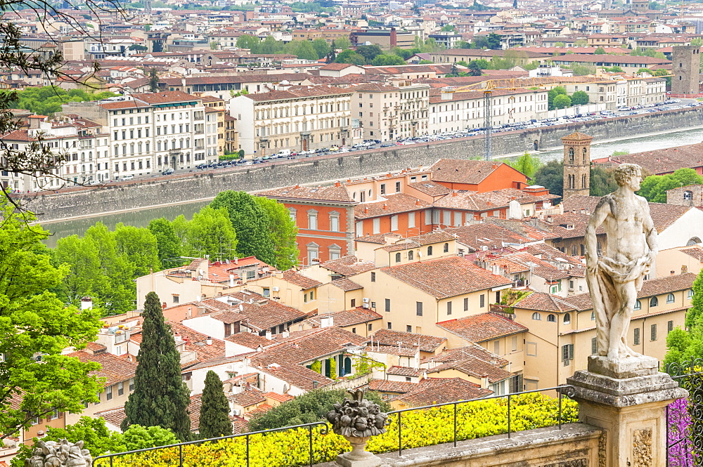 View of city center of Florence and River Arno, Florence (Firenze), UNESCO World Heritage Site, Tuscany, Italy, Europe