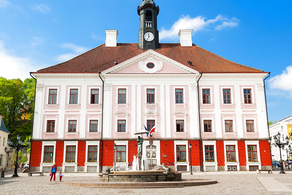 Town Hall, Raekoja Square (Raekoja plats), Tartu, Estonia, Baltic States, Europe