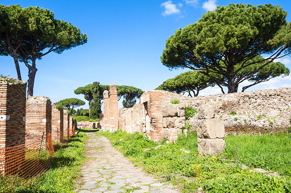 Cardo Maximus, Ostia Antica archaeological site, Ostia, Rome province, Lazio, Italy, Europe