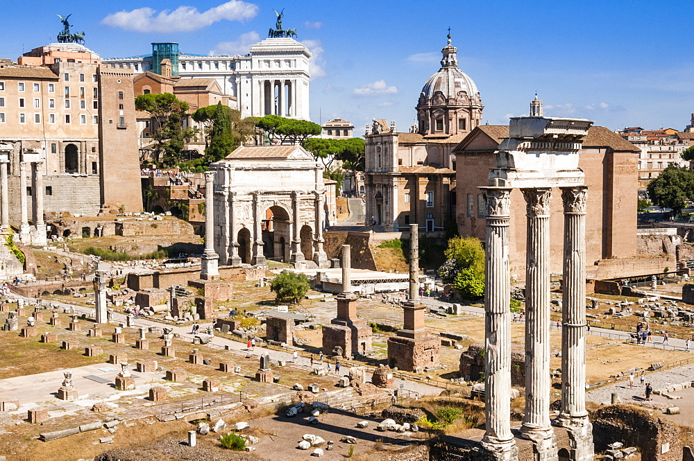 Temple of Castor and Pollux, Arch of Septimius Severus, Roman Forum, UNESCO World Heritage Site, Rome, Lazio, Italy, Europe