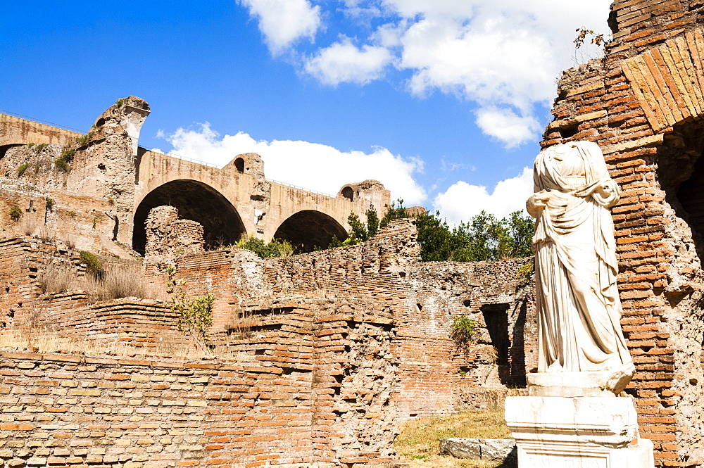 Statue at House of the Vestal Virgins, Roman Forum, UNESCO World Heritage Site, Rome, Lazio, Italy, Europe