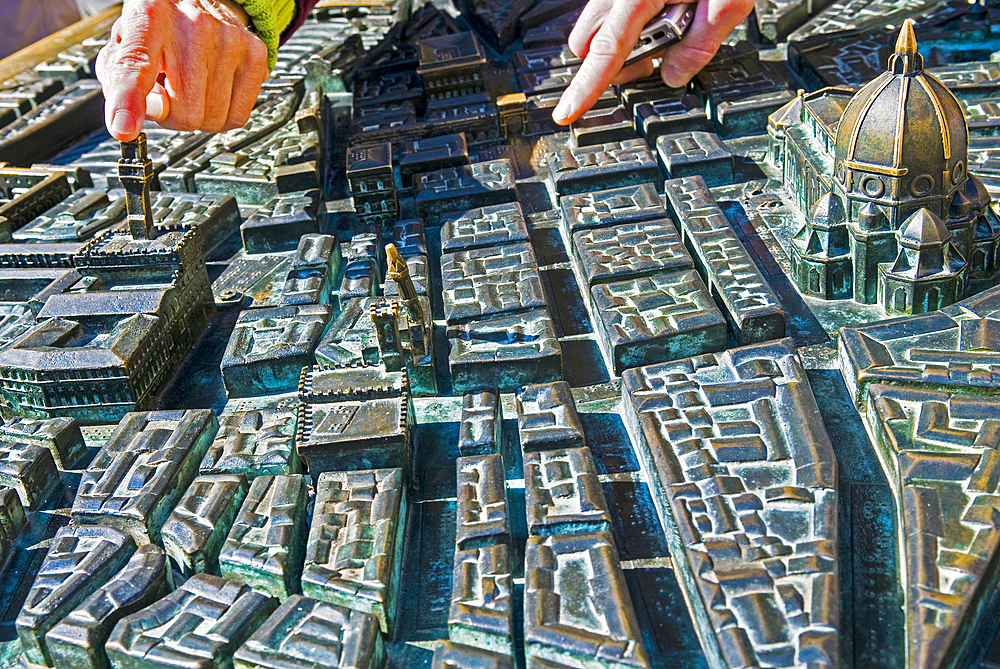 Bronze model of Florence city centre, Piazza della Repubblica, Firenze, Tuscany, Italy, Europe