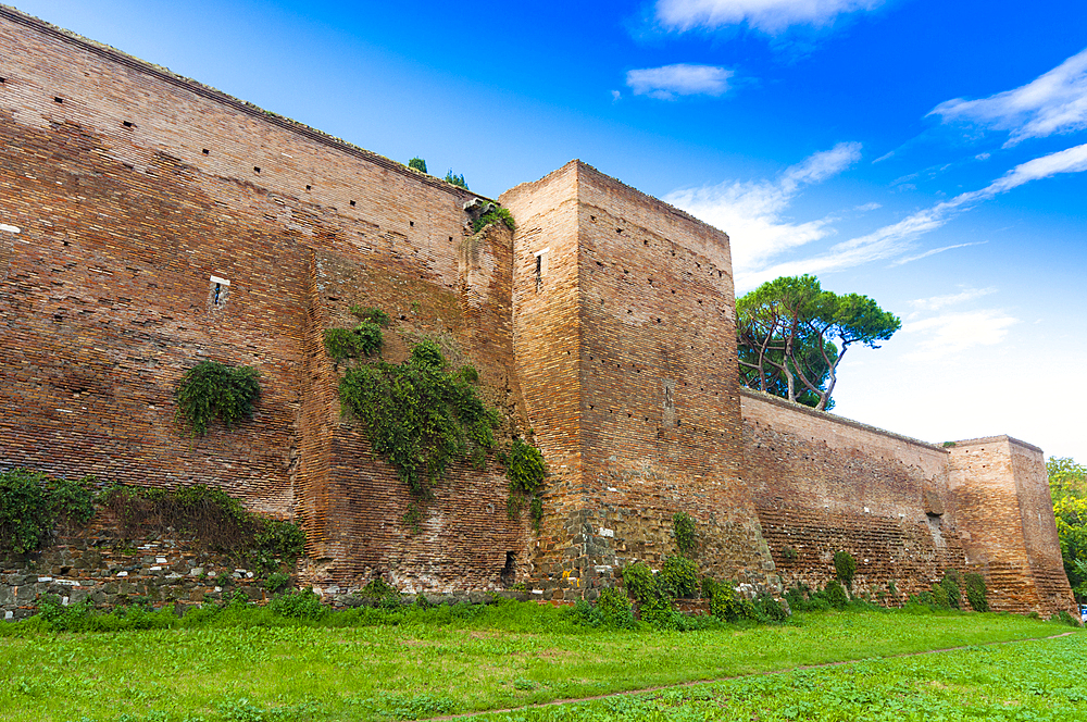 Roman Aurelian Walls (Mura Aureliane), UNESCO World Heritage Site, Rome, Latium (Lazio), Italy, Europe