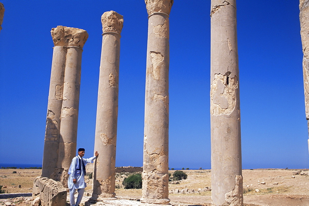 Palace columns, Tolemaide (Ptolemais), Cyrenaica, Libya, North Africa, Africa