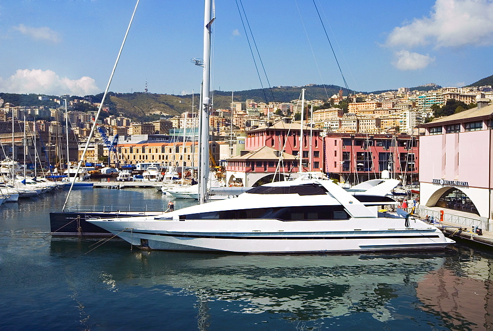 Waterfront, Porto Antico (Ancient Port), Genova, Liguria, Italy, Europe