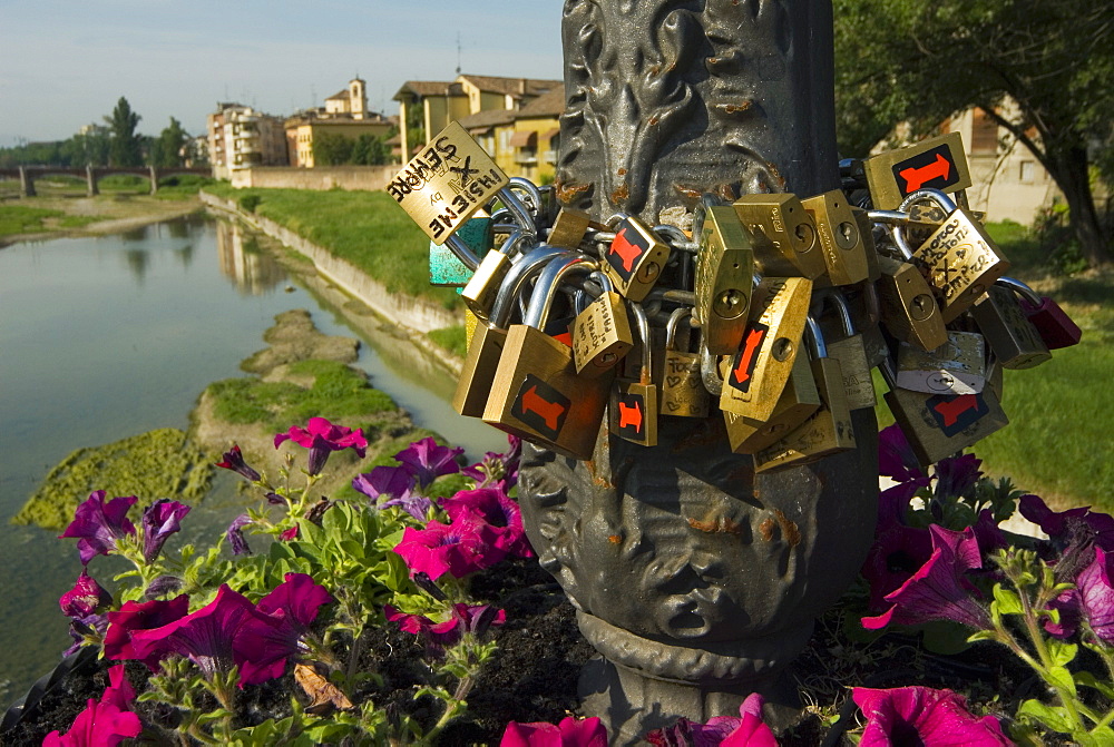 Padlocks of Lovers, Parma Creek from Giuseppe Verdi Bridge, Parma, Emilia Romagna, Italy, Europe