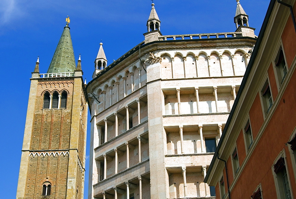 The Duomo and the Baptistry, Parma, Emilia Romagna, Italy, Europe