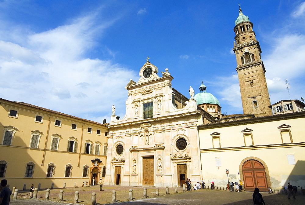 St. Giovanni Square and St. Giovanni Church, Parma, Emilia Romagna, Italy, Europe