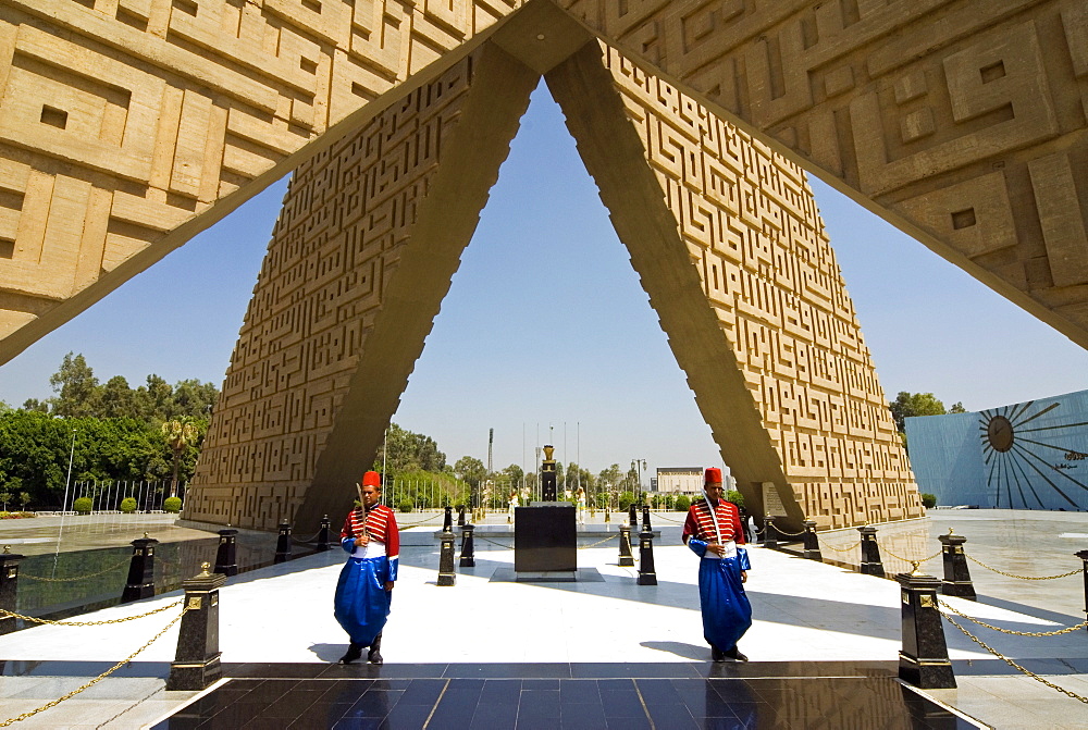 Unknown Soldier Memorial and Anwar Sadat Tomb, Nasser City, Cairo, Egypt, North Africa, Africa