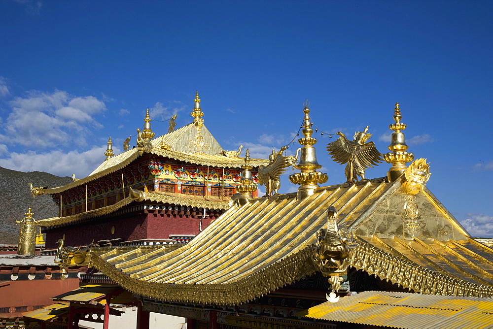 Ganden Sumsteling Gompa (Gandan Sumtseling) (Songzanlin Si) Buddhist Monastery, Shangri-La, formerly Zhongdian, Shangri-La region, Yunnan Province, China, Asia