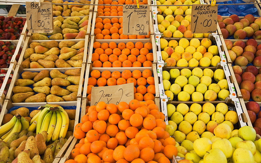 Fruit for sale, Padova, Veneto, Italy, Europe