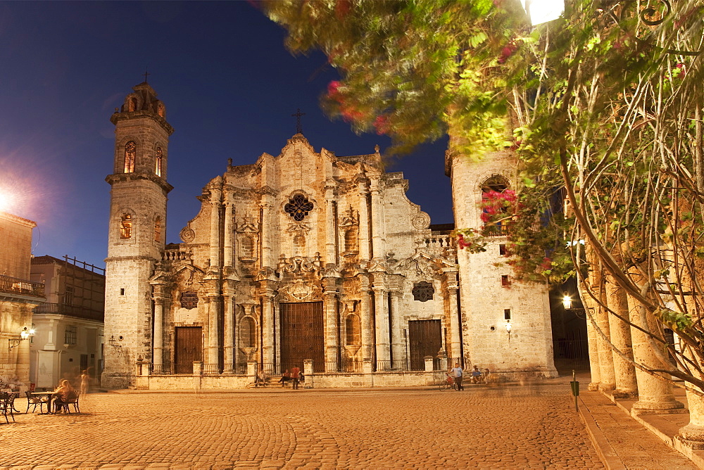 Plaza de la Catedral, Havana, Cuba, West Indies, Central America