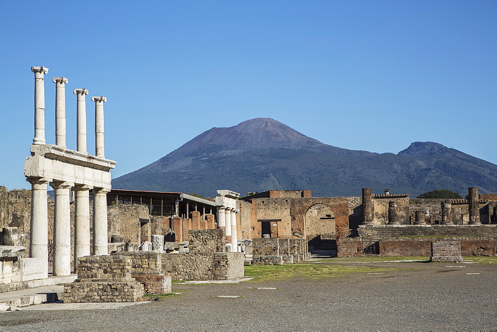 The Forum and Vesuvius volcano, Pompeii, UNESCO World Heritage Site, Campania, Italy, Europe